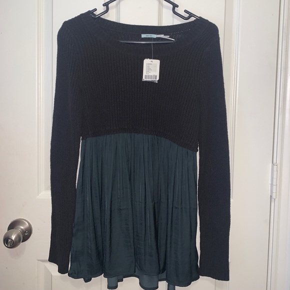 top - Picture 1 of 1